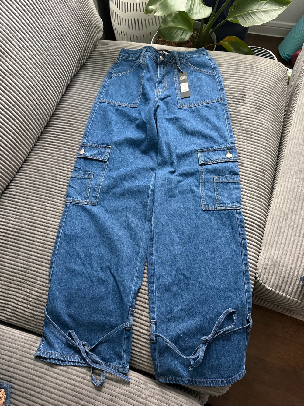 Fashion Nova Blue Wide-Leg Cargo Jeans